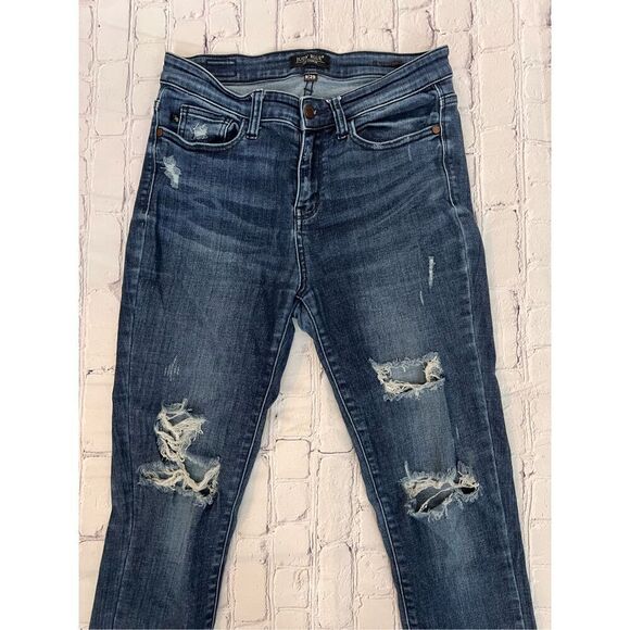 Judy Blue Women's 29 Distressed Skinny Jeans Dark Wash Stretchy Denim Classic - Picture 2 of 5